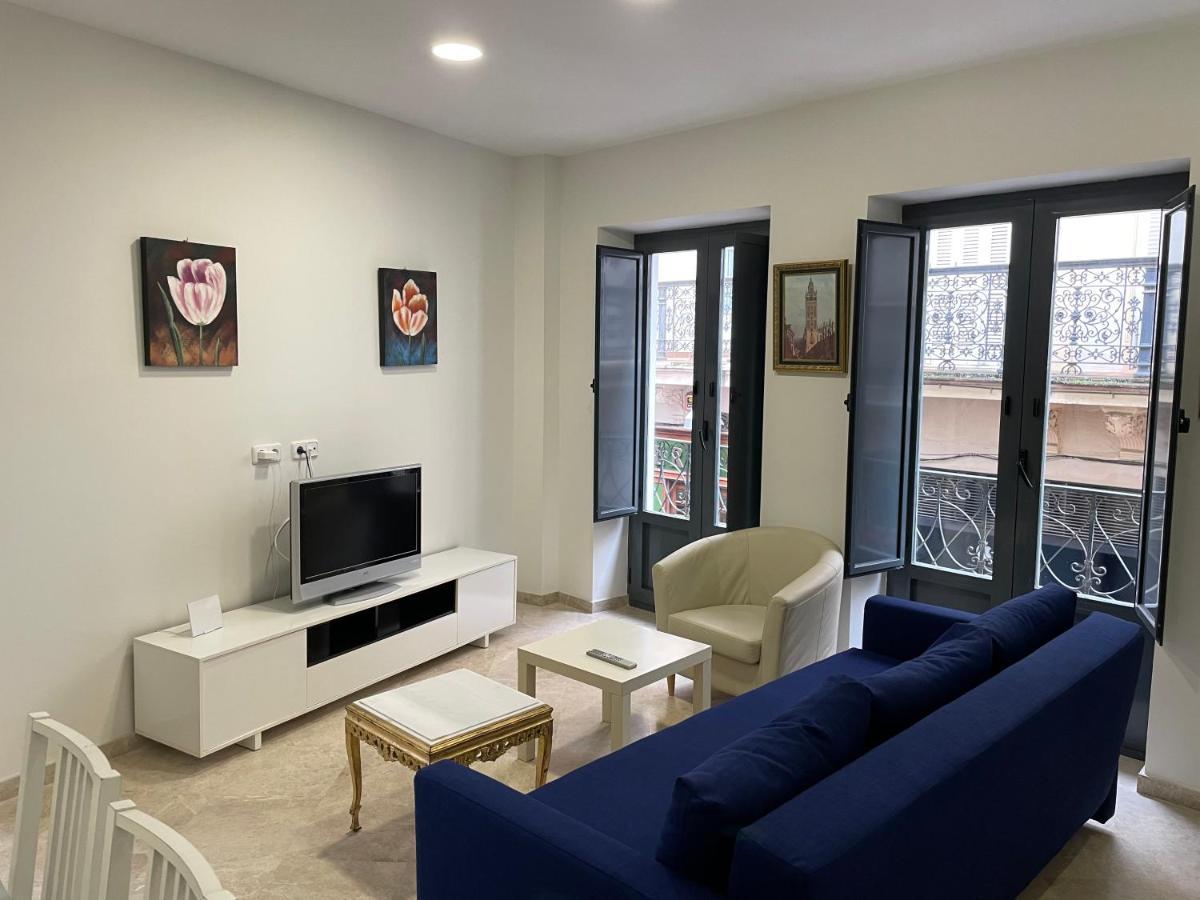 Petit Sagasta Apartamentos-Sagasta เซบีญา ภายนอก รูปภาพ