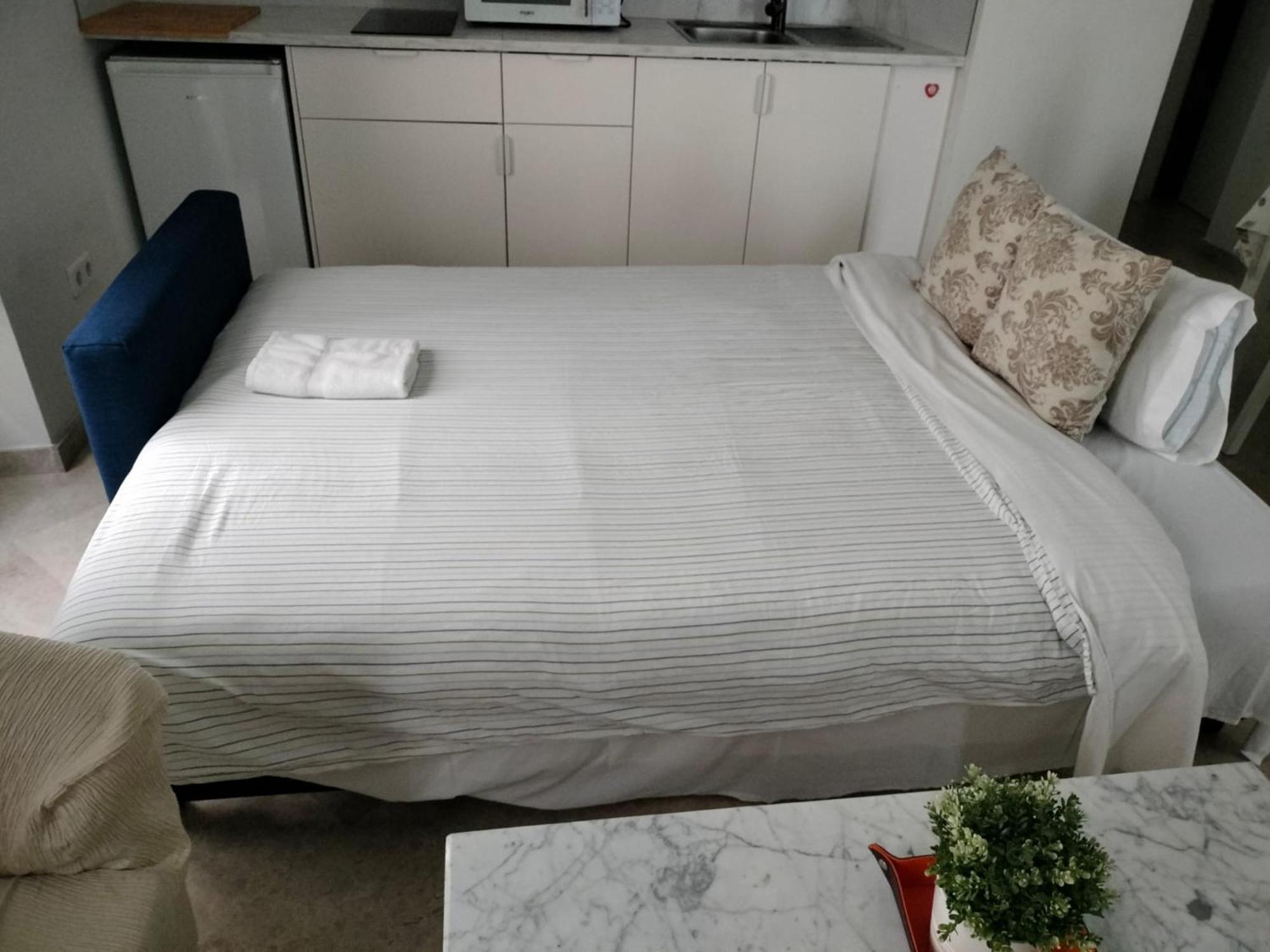 Petit Sagasta Apartamentos-Sagasta เซบีญา ภายนอก รูปภาพ
